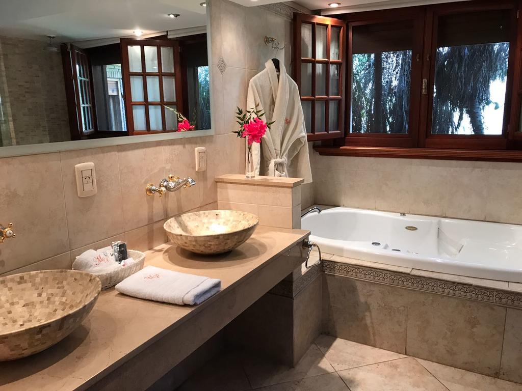 Hotel Aeropuerto Ezeiza Casa De Mr Monte Grande Ngoại thất bức ảnh