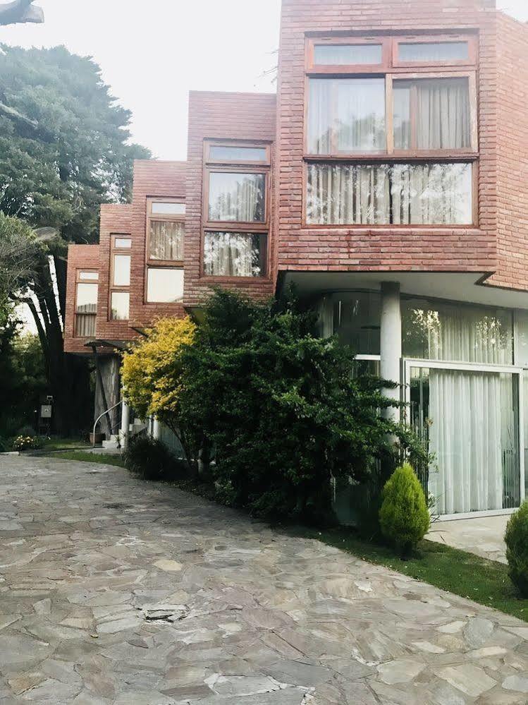 Hotel Aeropuerto Ezeiza Casa De Mr Monte Grande Ngoại thất bức ảnh